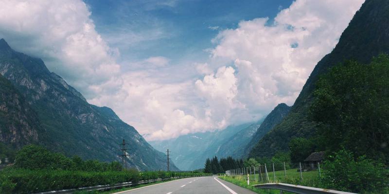 北京学区房选择策略：从交通、本地与文化视角解析东西海朝四大区域